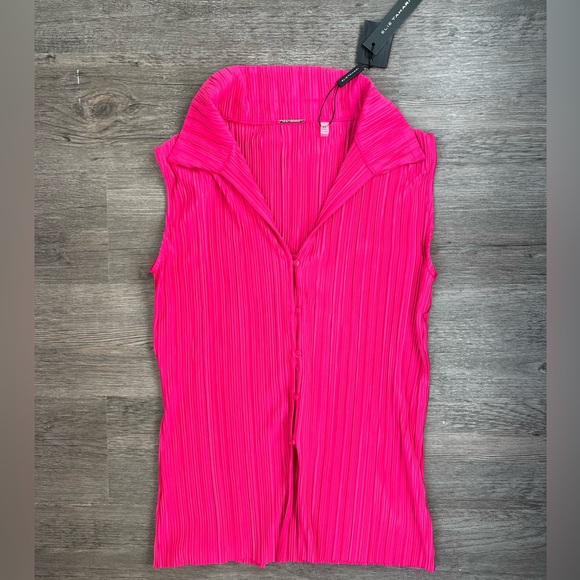 NWT Elie Tahari Sleeveless Button Down Top - Picture 2 of 10
